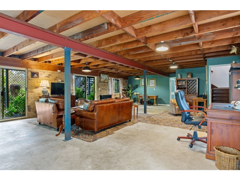 5-9 Weeroona Avenue, Macleay Island QLD 4184