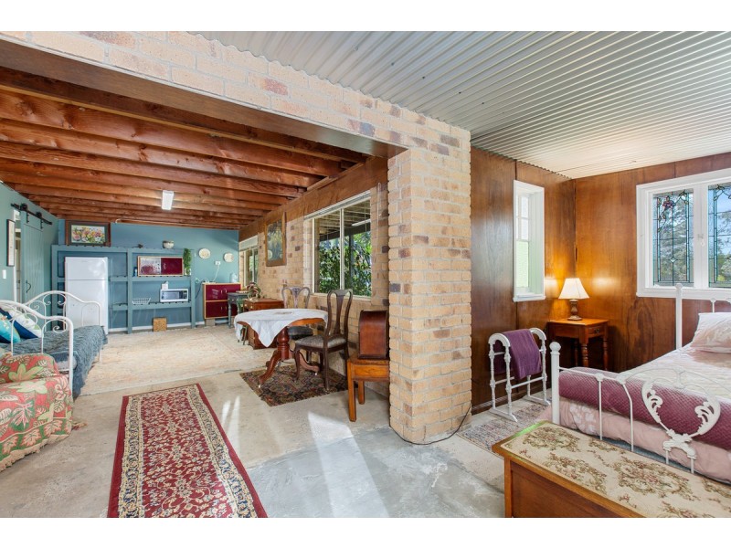 5-9 Weeroona Avenue, Macleay Island QLD 4184