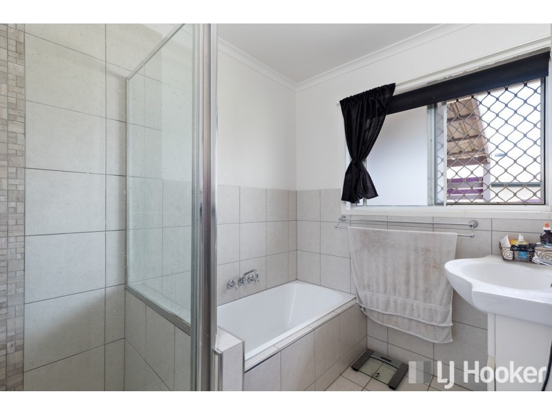 1 Anita Street, Redland Bay QLD 4165