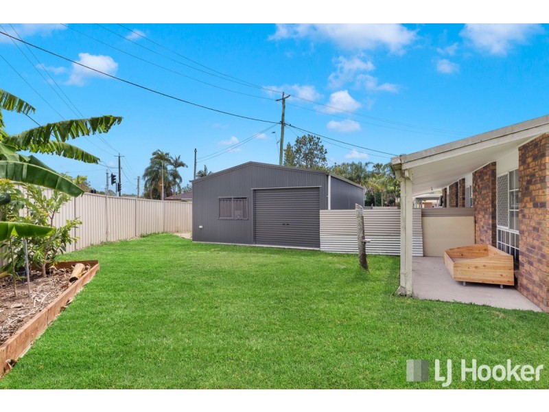 1 Anita Street, Redland Bay QLD 4165