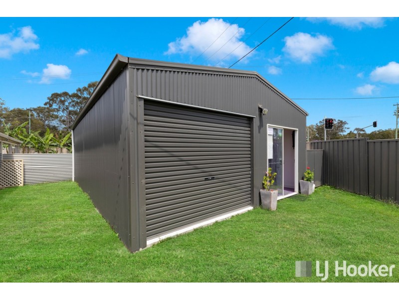 1 Anita Street, Redland Bay QLD 4165