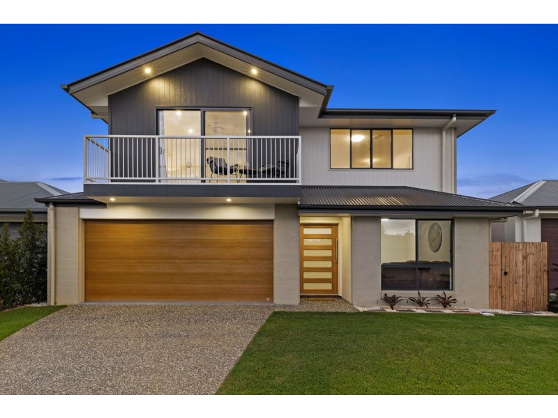 17 Moores Road, Redland Bay QLD 4165