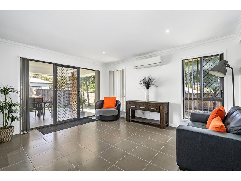 2 Tomarah Court, Redland Bay QLD 4165