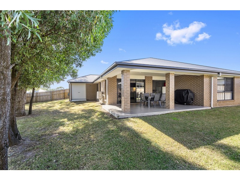 2 Tomarah Court, Redland Bay QLD 4165
