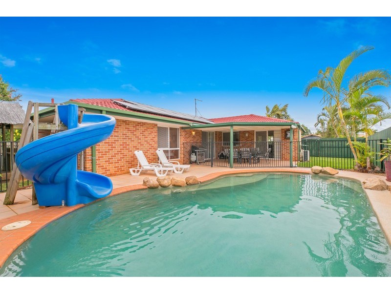 33 Seagull Street, Victoria Point QLD 4165