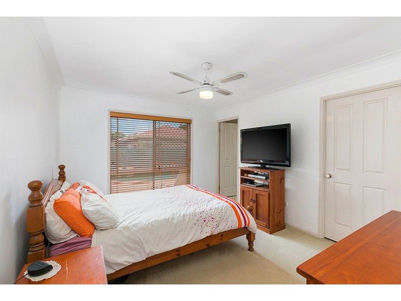 33 Seagull Street, Victoria Point QLD 4165