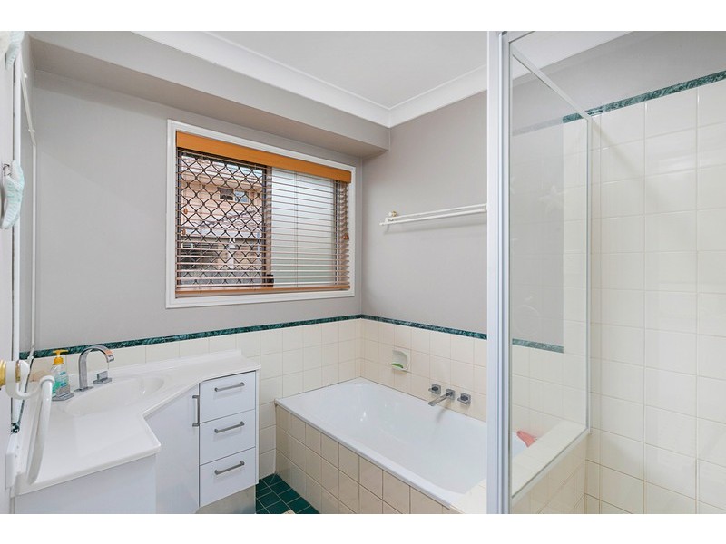 33 Seagull Street, Victoria Point QLD 4165