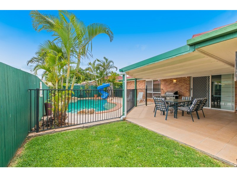 33 Seagull Street, Victoria Point QLD 4165