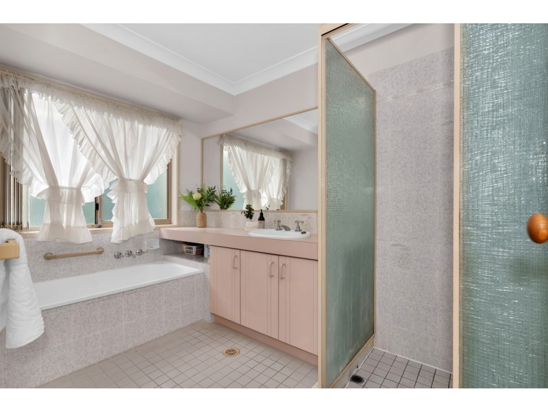 21 Spurs Drive, Wellington Point QLD 4160