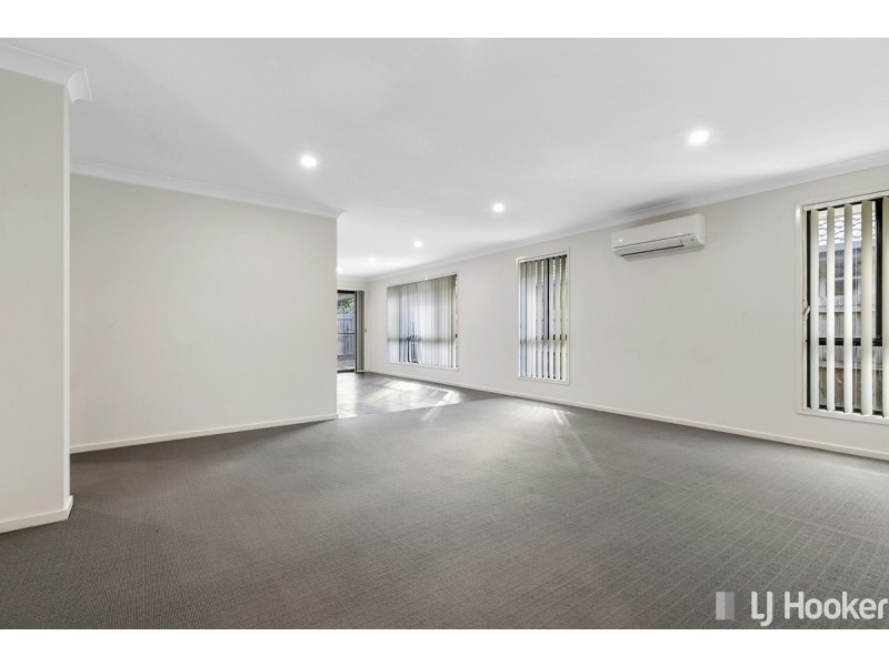 13 Bream Place, Redland Bay QLD 4165