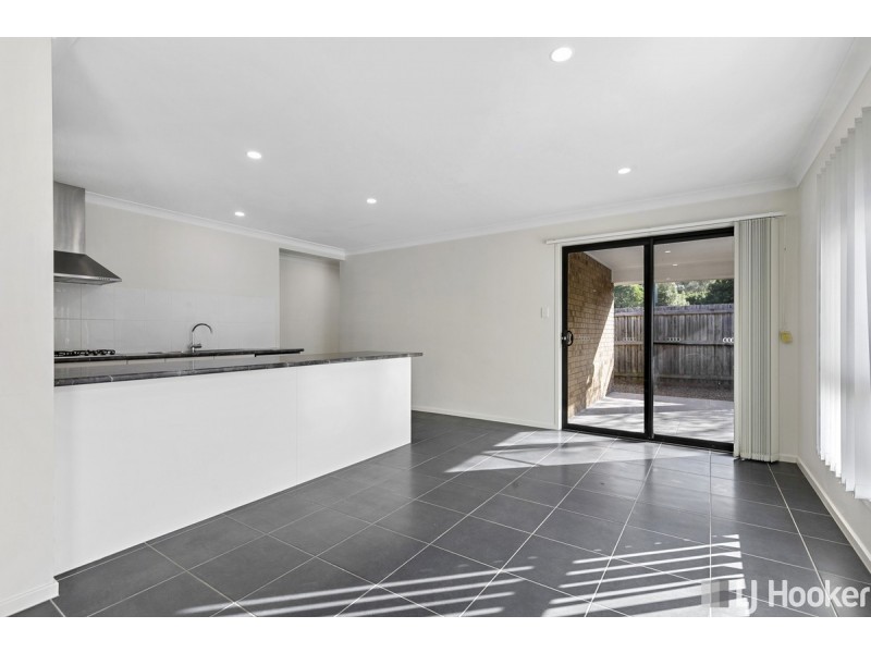 13 Bream Place, Redland Bay QLD 4165