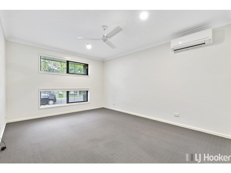 13 Bream Place, Redland Bay QLD 4165