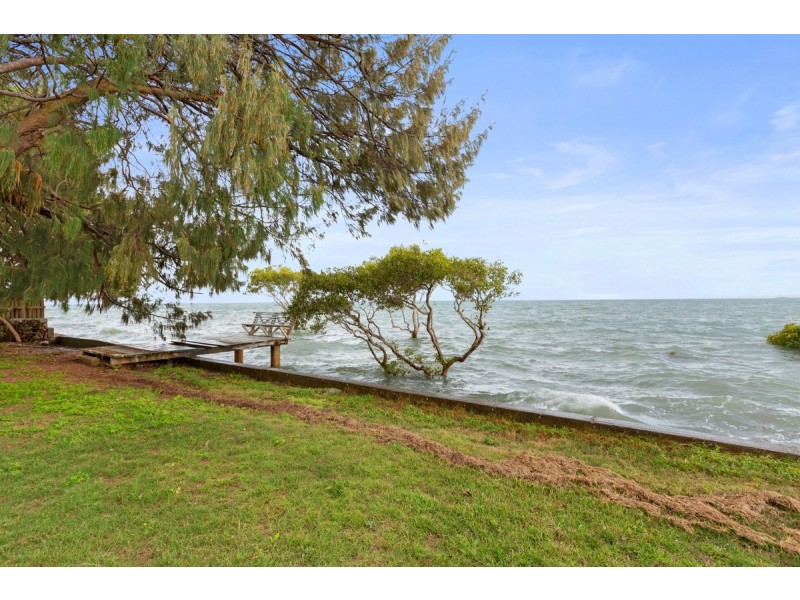 233 Shore Street North, Cleveland QLD 4163