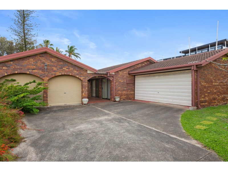 233 Shore Street North, Cleveland QLD 4163