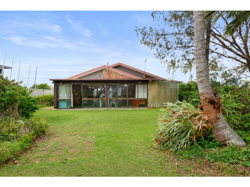 233 Shore Street North, Cleveland QLD 4163