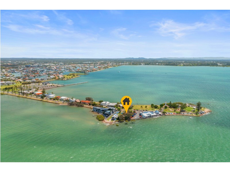 233 Shore Street North, Cleveland QLD 4163