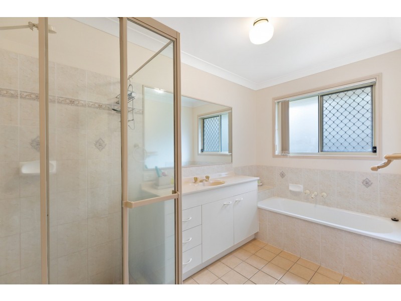 16 Mathison Court, Redland Bay QLD 4165