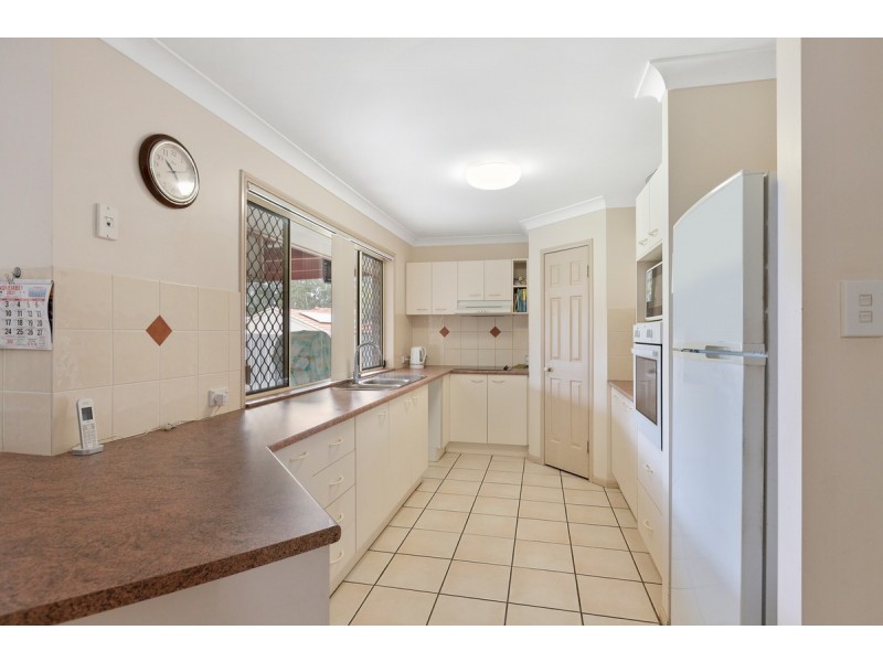 16 Mathison Court, Redland Bay QLD 4165
