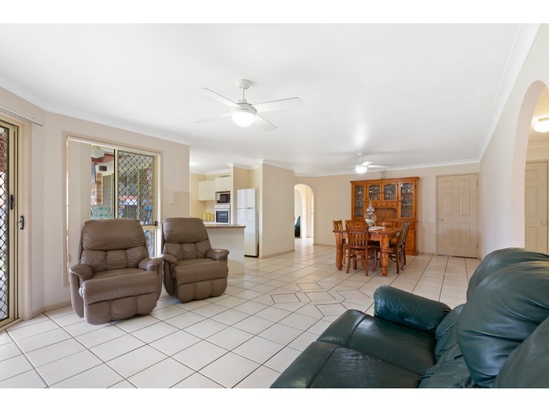 16 Mathison Court, Redland Bay QLD 4165