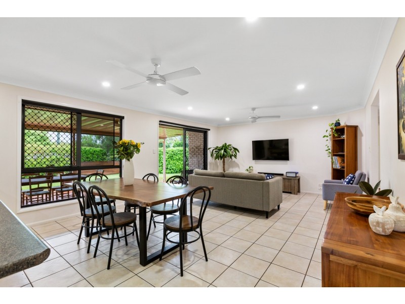 41 Portland Parade, Redland Bay QLD 4165