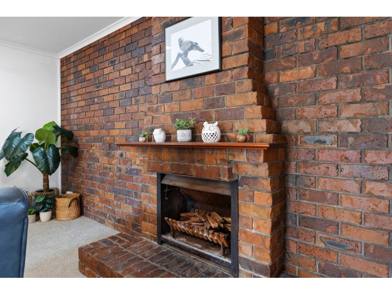 8 Courageous Court, Cleveland QLD 4163