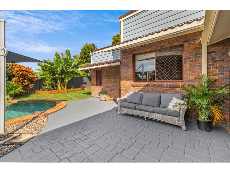 8 Courageous Court, Cleveland QLD 4163