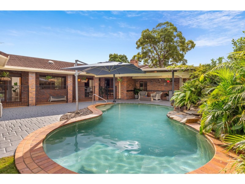 8 Courageous Court, Cleveland QLD 4163