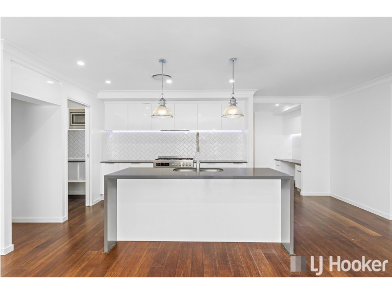 63 Brindabella Circuit, Thornlands QLD 4164