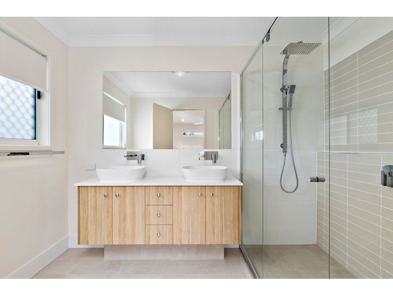 686 Main Road, Wellington Point QLD 4160