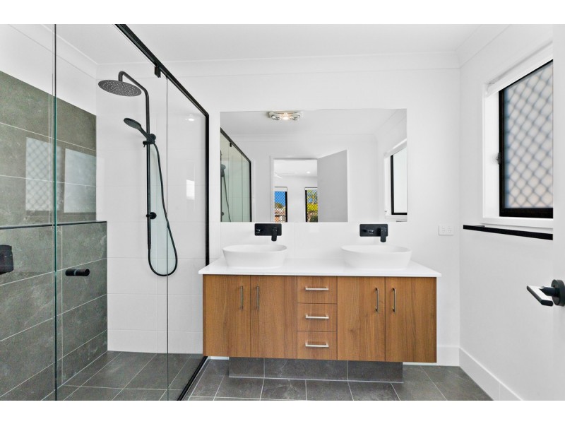 688 Main Road, Wellington Point QLD 4160