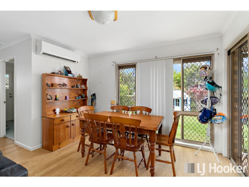 11 Gleneagles Court, Redland Bay QLD 4165