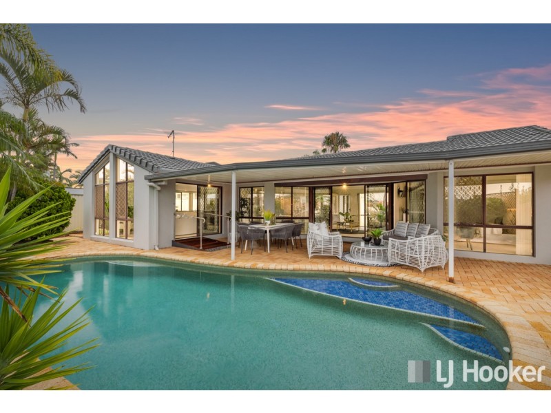 12 Captains Court, Raby Bay QLD 4163