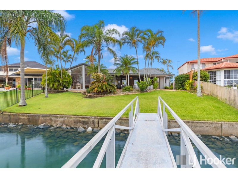 12 Captains Court, Raby Bay QLD 4163