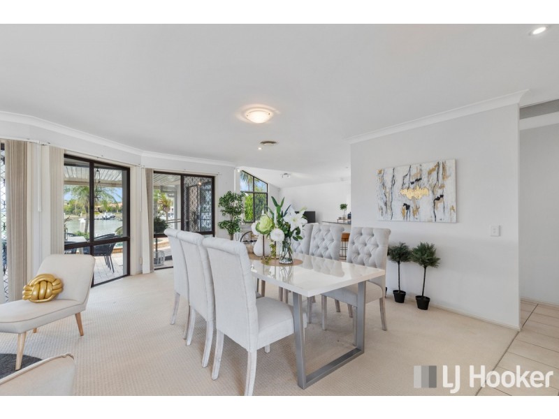 12 Captains Court, Raby Bay QLD 4163