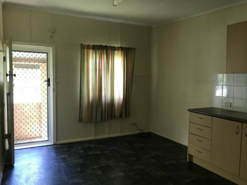 2/12 Pittwin Road, Capalaba QLD 4157