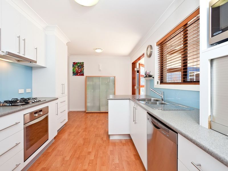 2 Leith Street, Birkdale QLD 4159