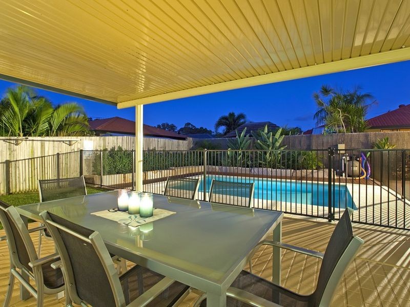 4 Veitch Close, Wellington Point QLD 4160