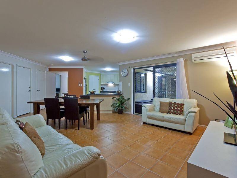 4 Veitch Close, Wellington Point QLD 4160