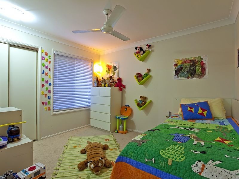 4 Veitch Close, Wellington Point QLD 4160