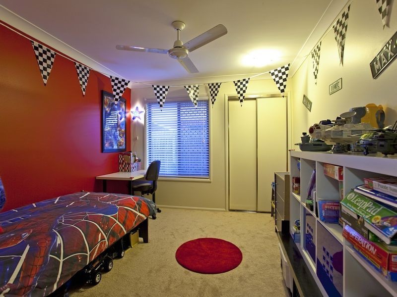 4 Veitch Close, Wellington Point QLD 4160