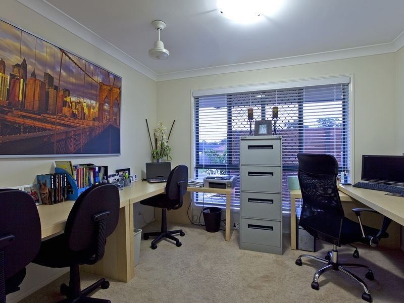 4 Veitch Close, Wellington Point QLD 4160