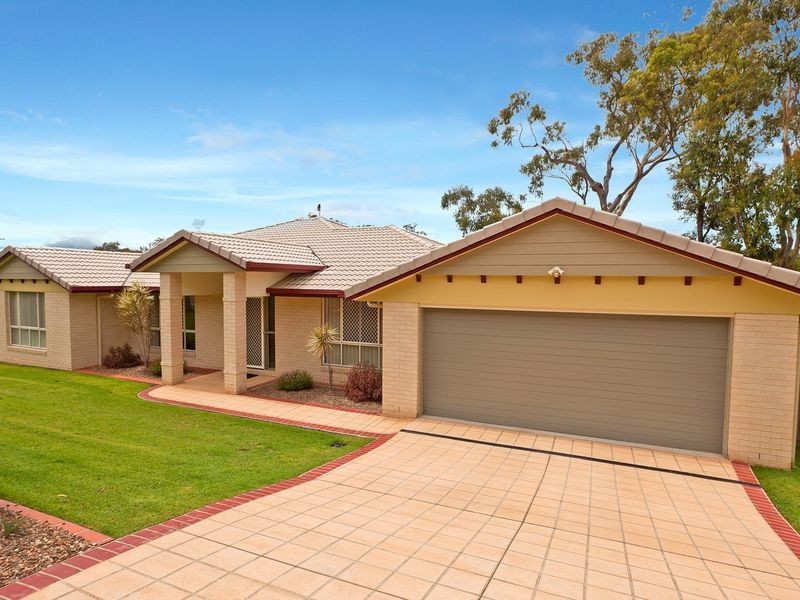 32 Emperor Drive, Redland Bay QLD 4165