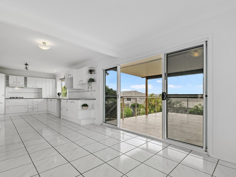 17 Koumala Street, Mansfield QLD 4122