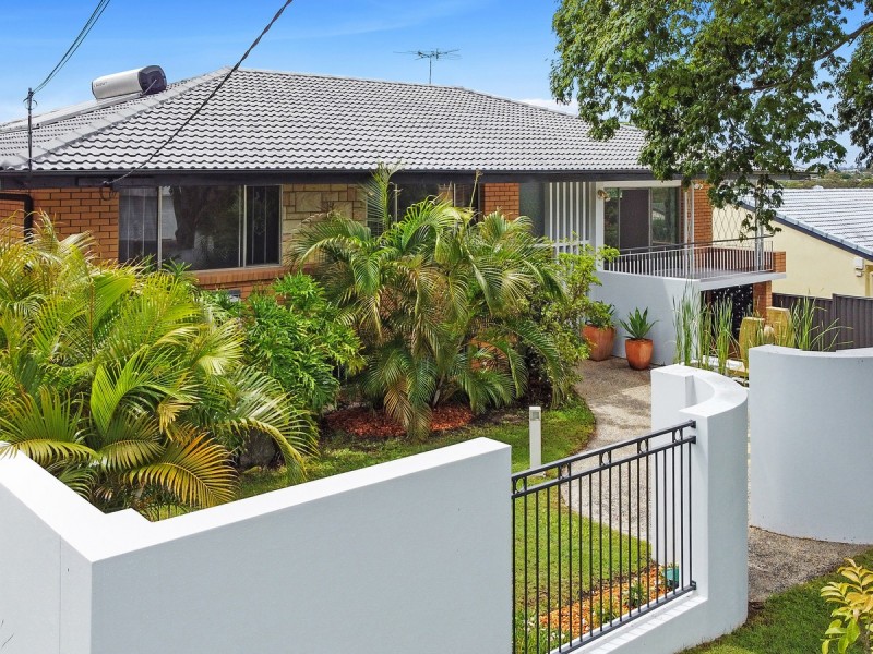 17 Koumala Street, Mansfield QLD 4122