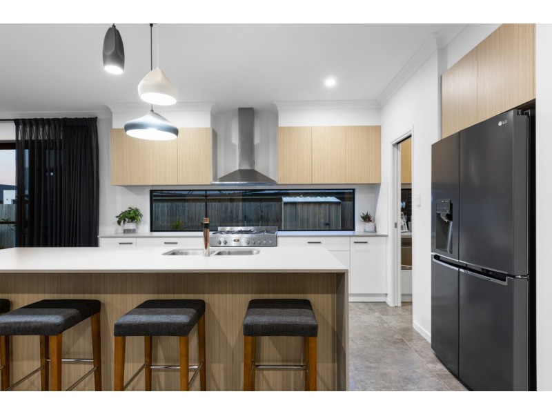 9 Weir Street, Thornlands QLD 4164