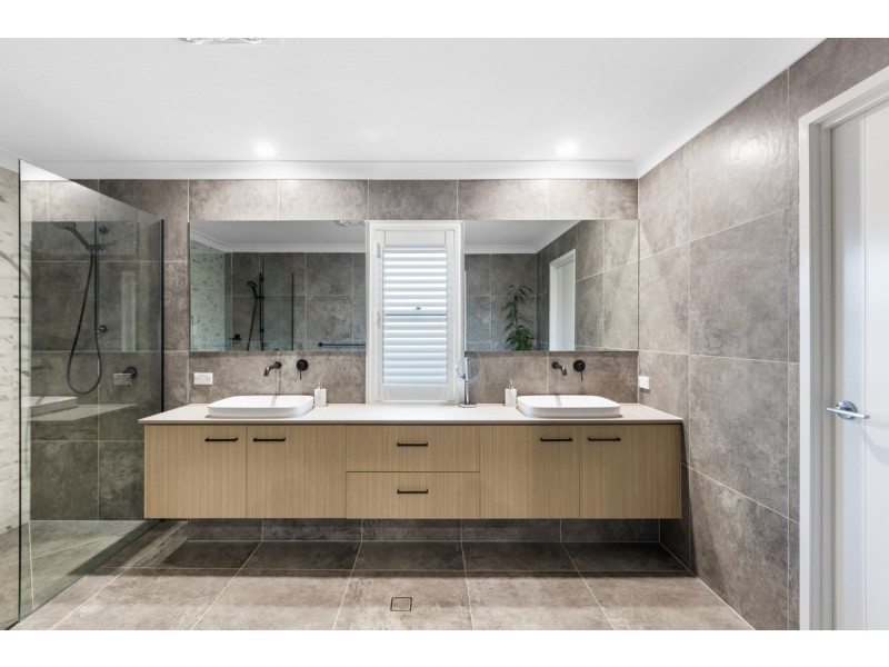 9 Weir Street, Thornlands QLD 4164