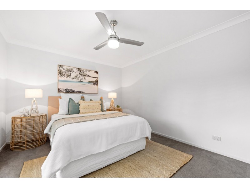 105 Sunset Road, Kenmore QLD 4069