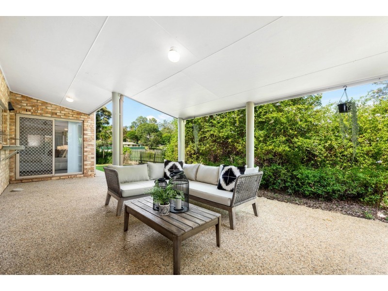 105 Sunset Road, Kenmore QLD 4069