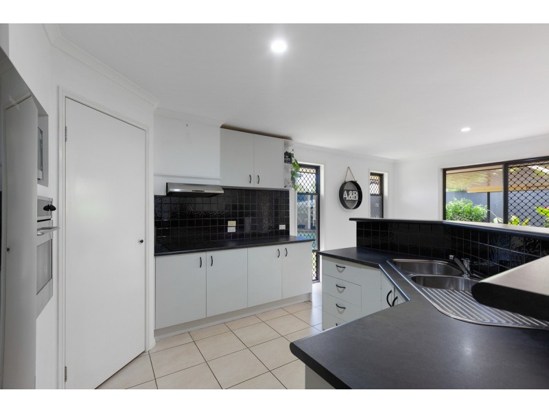 20 Gladebourne Crescent, Victoria Point QLD 4165