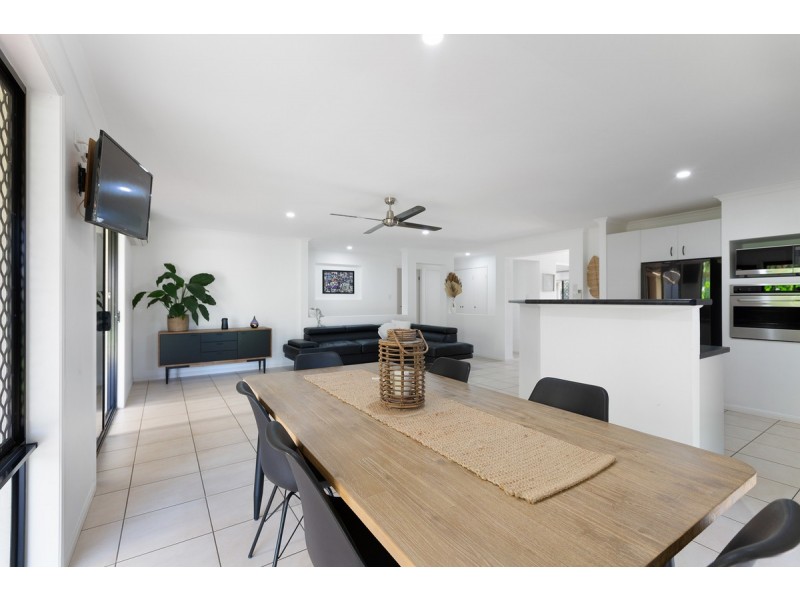 20 Gladebourne Crescent, Victoria Point QLD 4165